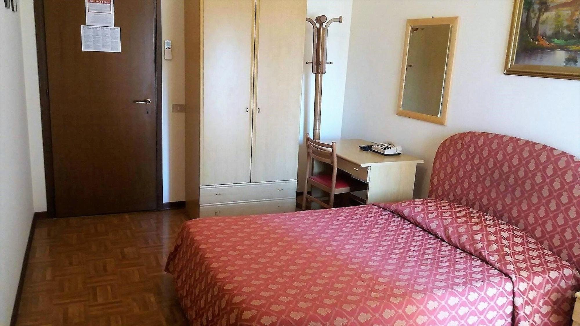 Hotel St. Louis